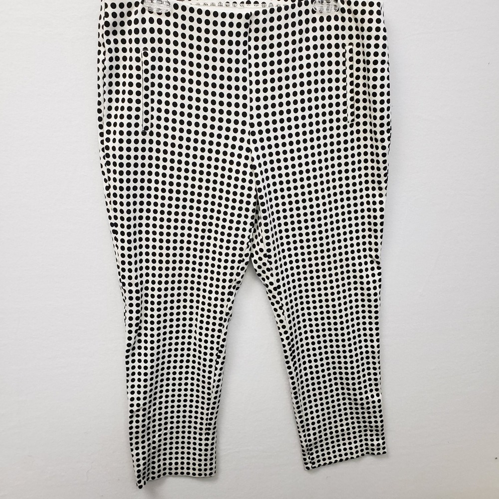 Chicos Women 2.5 Lg Black White Polka Dot Elastic Waist Pull On Ankle Pants